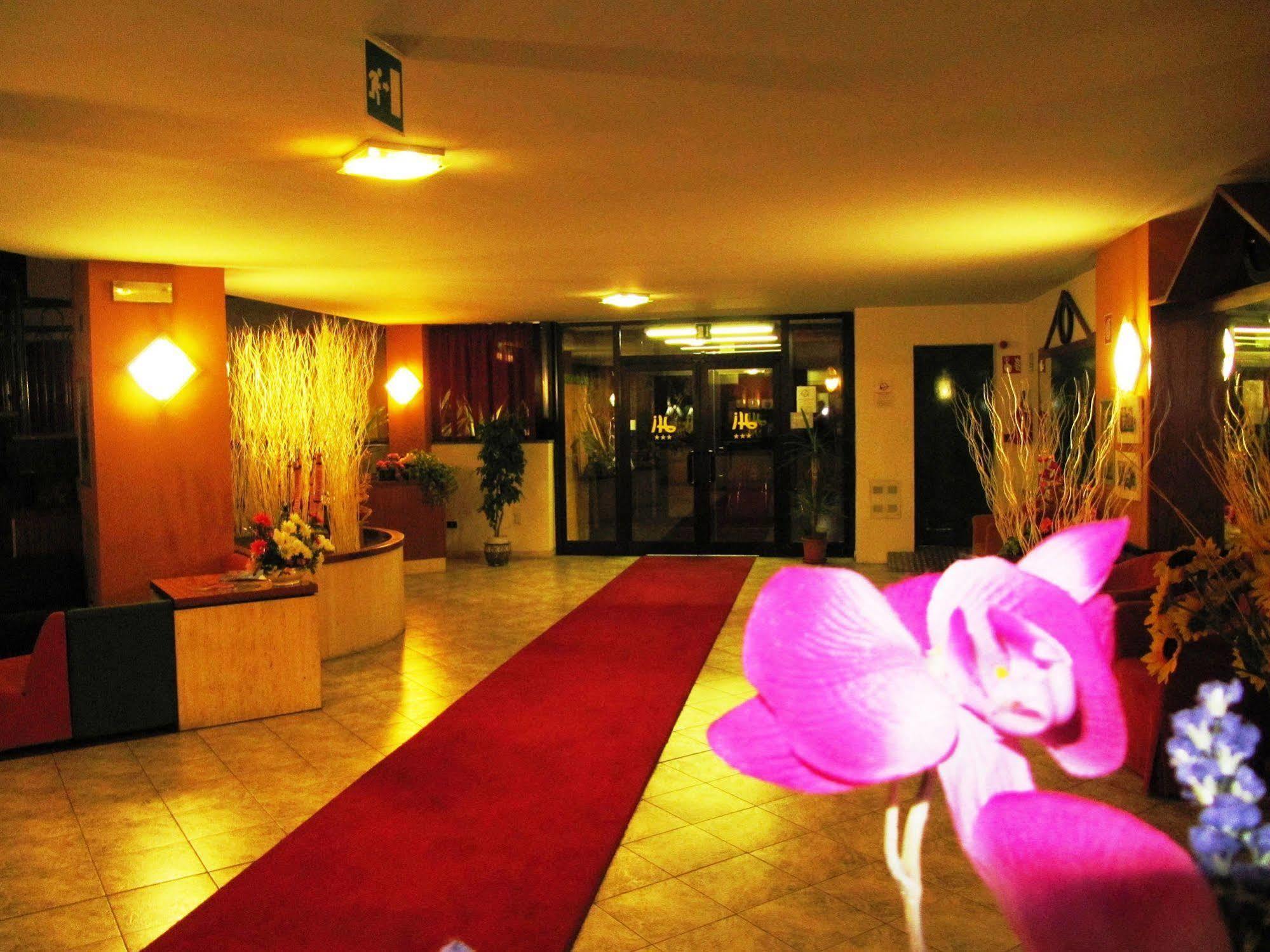 Orzihotel Orzivecchi Ngoại thất bức ảnh